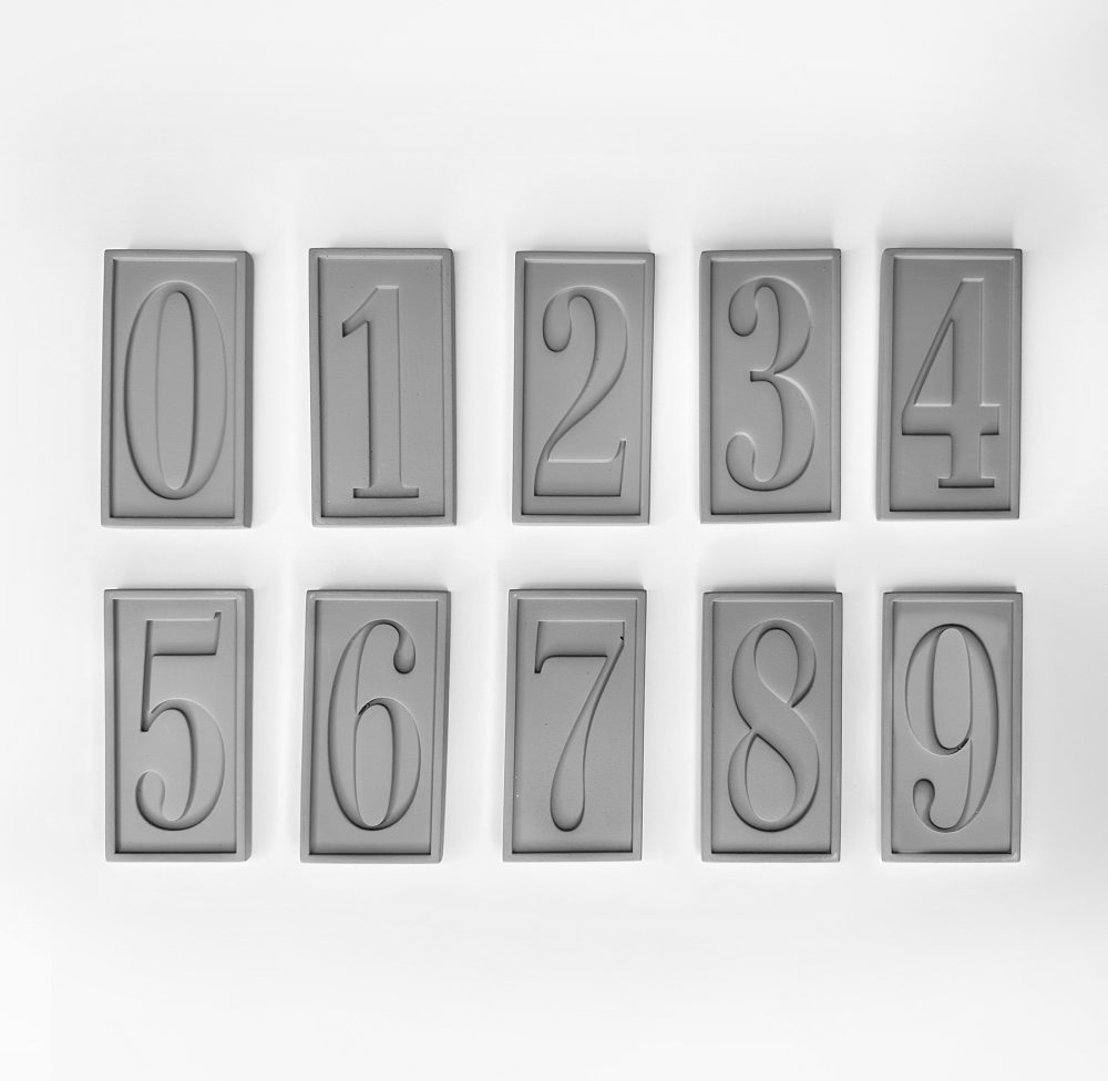 מספר לדלת מבטון מס' 0'